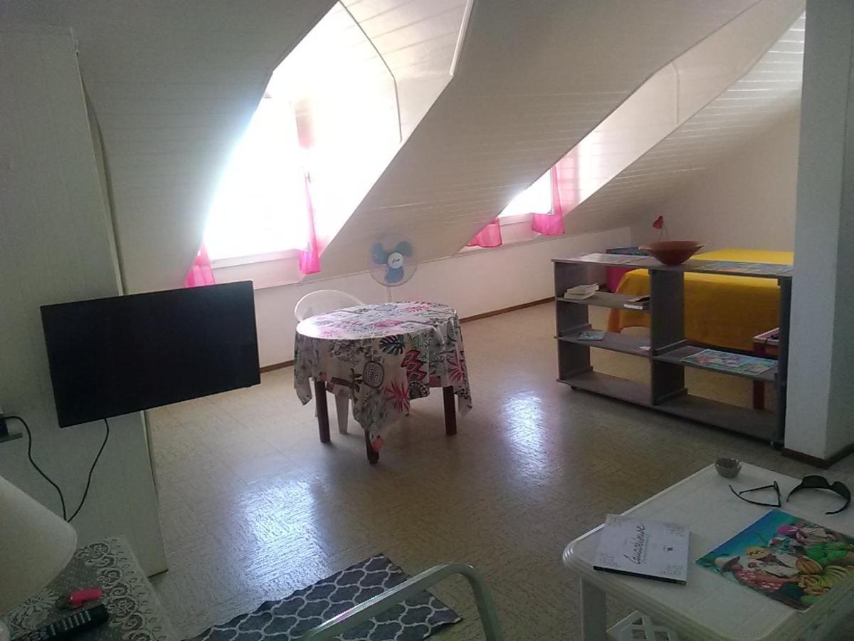 Studio 2-Eme Etage Coeur De Saint-Francois מראה חיצוני תמונה